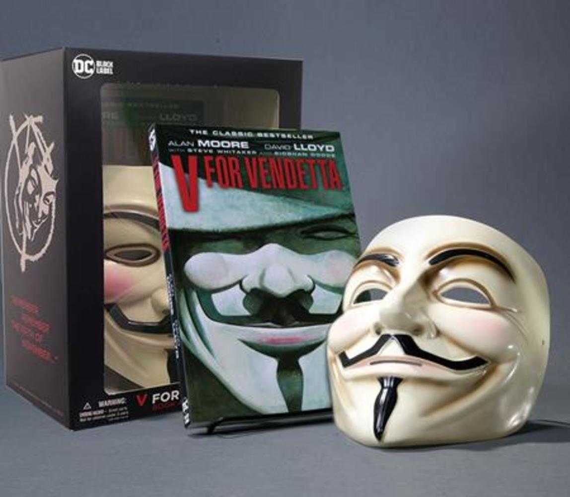 V For Vendetta Book And Mask Set New Edition (Mature) | Dragon's Lair Comics and Fantasy Houston TX