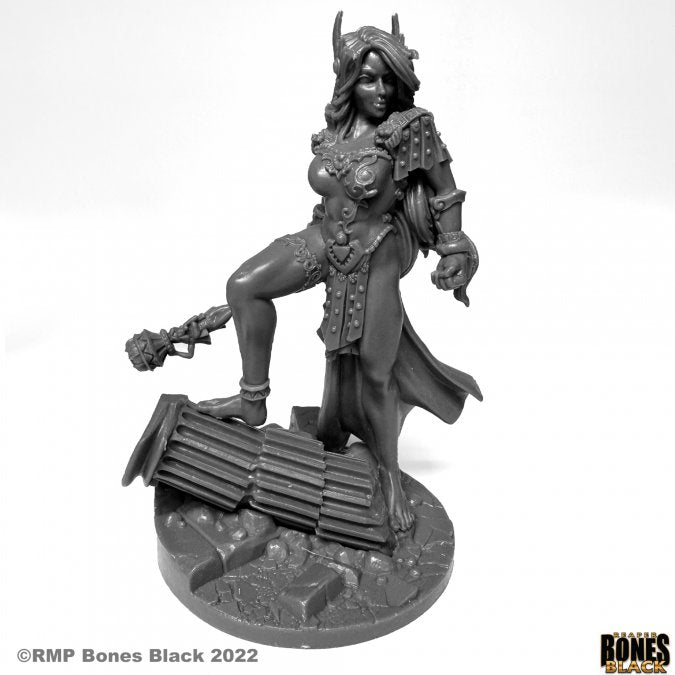 Reaper Bones Black: Cloud Giantess | Dragon's Lair Comics and Fantasy Houston TX